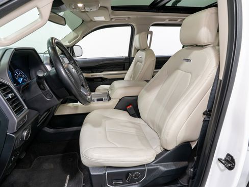 Used 2020 Ford Expedition Platinum image 18
