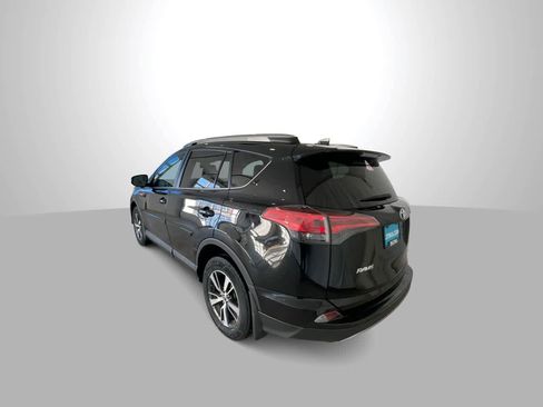 Used 2018 Toyota RAV4 XLE w/ Plus Extra Value Package image 6
