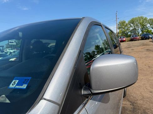 Used 2018 Dodge Grand Caravan SXT FWD image 8