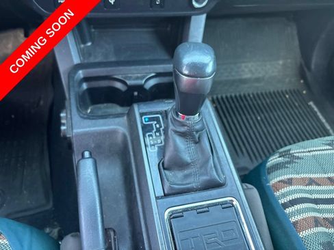 Used 2017 Toyota Tacoma TRD Off-Road AWD/4WD image 25