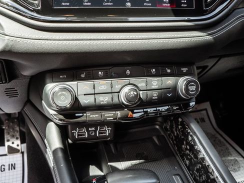 Used 2024 Dodge Durango SRT AWD/4WD image 22