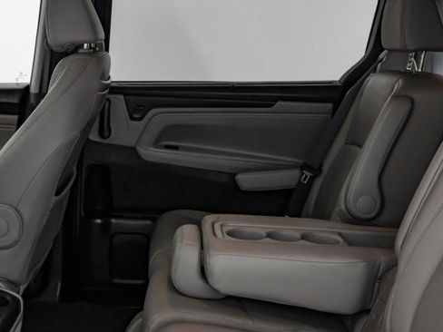 Used 2018 Honda Odyssey Touring image 35