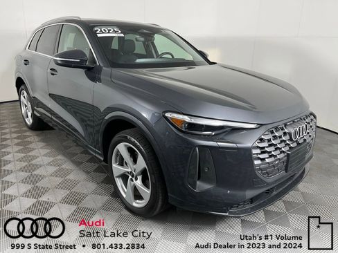 Certified 2025 Audi Q5 Premium Plus w/ Premium Plus image 1