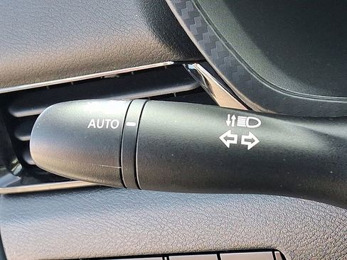 Used 2025 Nissan Sentra SV image 26