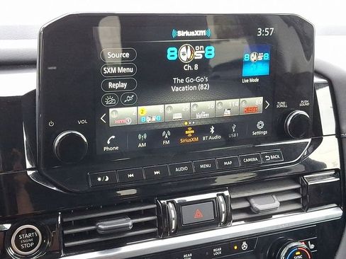 Used 2023 Nissan Pathfinder SL w/ Black Appearance Package image 19