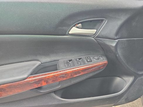 Used 2012 Honda Crosstour EX image 3