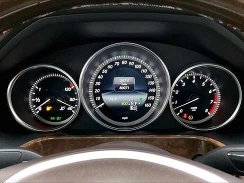 Used 2014 Mercedes-Benz E 350 4MATIC Sedan image 25