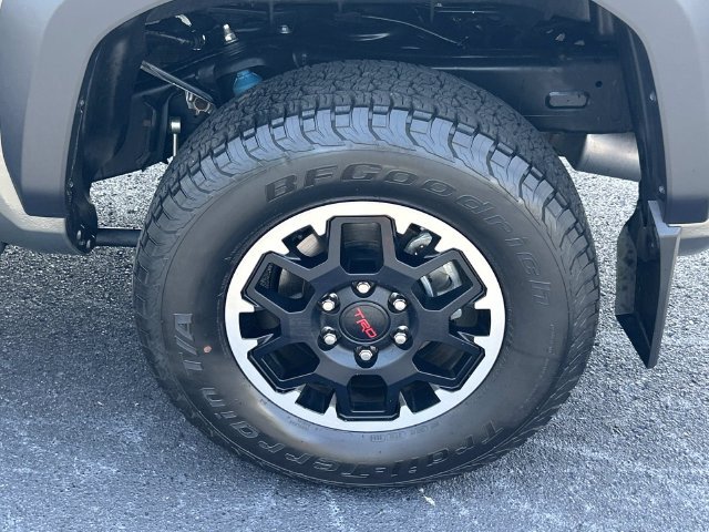 Used 2024 Toyota Tacoma TRD Off-Road w/ TRD Off Road Premium Package AWD/4WD image 13