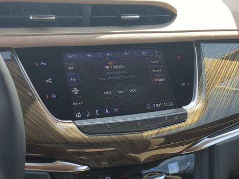 Certified 2020 Cadillac XT6 Premium Luxury w/ Platinum Package image 12