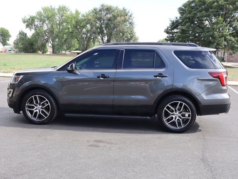 Used 2017 Ford Explorer Sport w/ Equipment Group 401A AWD/4WD image 9