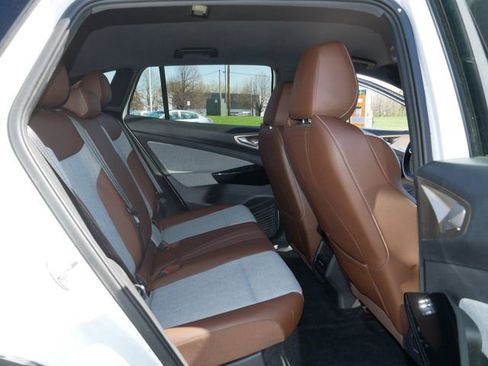 Used 2023 Volkswagen ID.4 Pro AWD/4WD image 19
