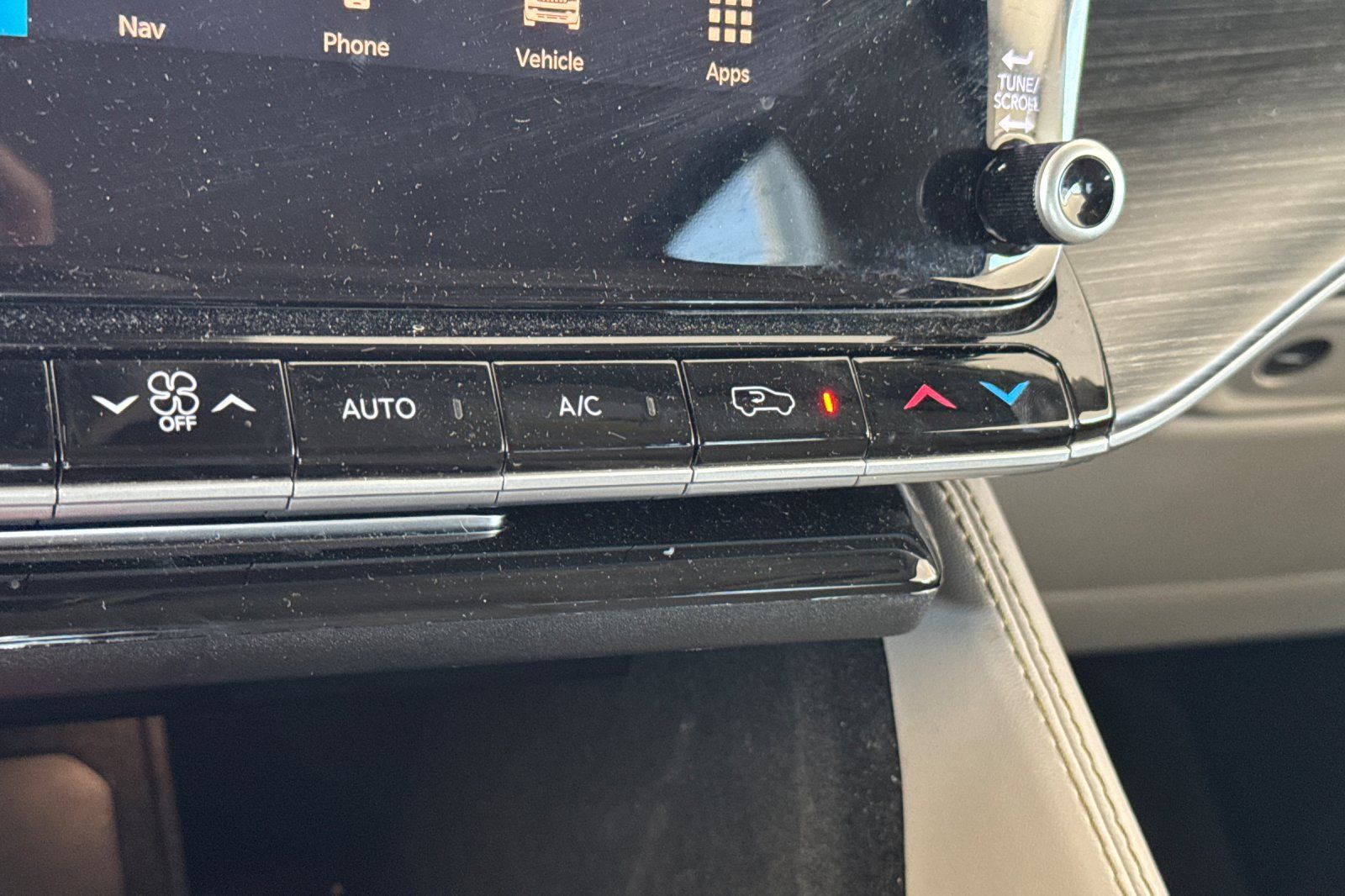 Used 2024 Jeep Wagoneer Series II AWD/4WD image 31