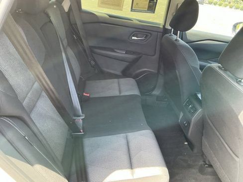 Used 2025 Nissan Rogue SV AWD/4WD image 18