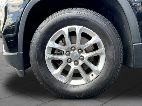 Used 2021 Chevrolet Traverse LT FWD image 10