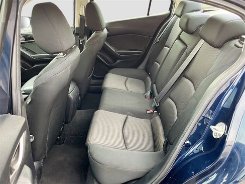 Used 2016 MAZDA MAZDA3 i Sport w/ Preferred Equipment Package image 22