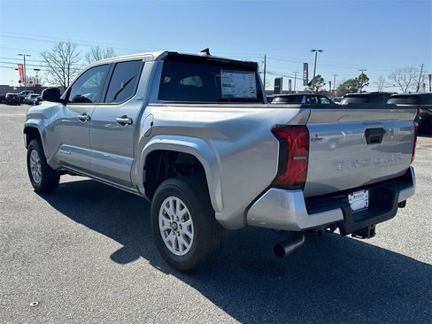 New 2025 Toyota Tacoma SR5 image 5