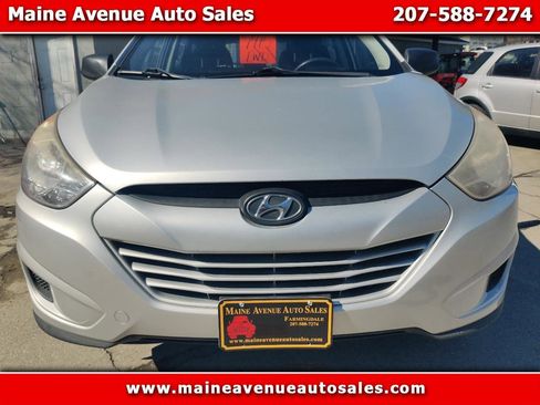Used 2011 Hyundai Tucson GL image 1