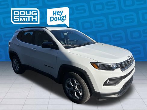 New 2026 Jeep Compass Latitude AWD/4WD image 7