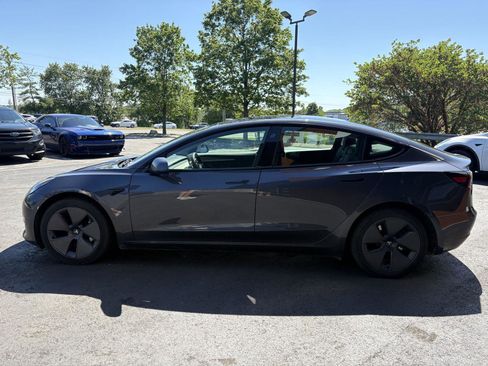 Used 2022 Tesla Model 3 RWD image 4