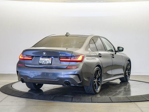 Certified 2022 BMW 330i Sedan w/ M Sport Package image 4