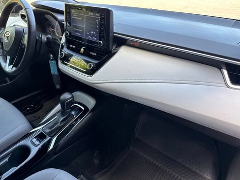 Used 2022 Toyota Corolla SE FWD image 12