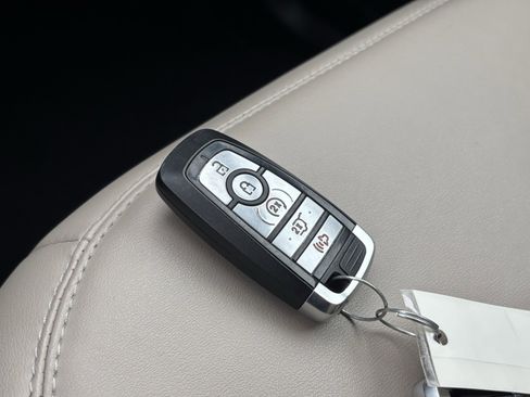 Used 2023 Ford Explorer XLT w/ Equipment Group 202A image 27