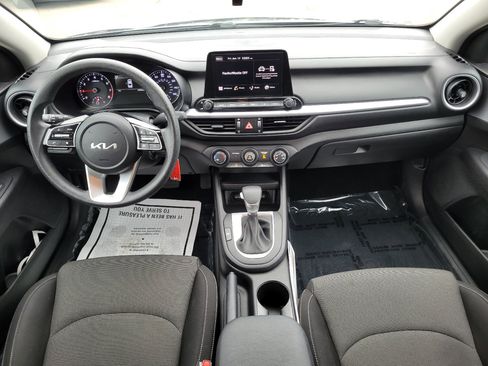 Used 2023 Kia Forte LXS FWD image 9