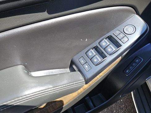 Used 2018 GMC Yukon Denali AWD/4WD image 11