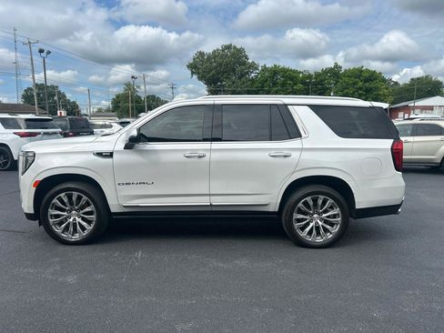 Used 2021 GMC Yukon Denali w/ Denali Premium Package AWD/4WD image 8