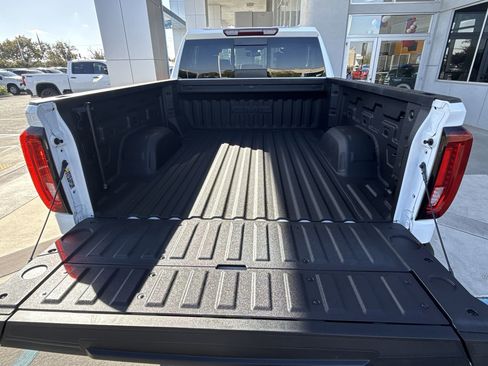 Used 2022 GMC Sierra 1500 SLT w/ SLT Premium Plus Package image 25
