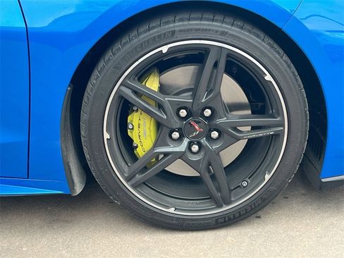 Used 2024 Chevrolet Corvette Stingray Preferred Cpe w/ Z51 Performance Package image 9