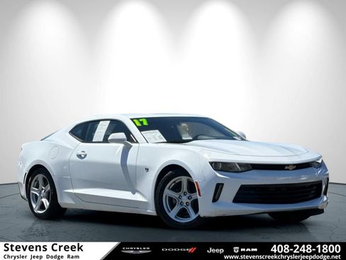 Used 2017 Chevrolet Camaro LT RWD image 1