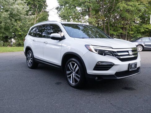 Used 2017 Honda Pilot Elite image 5
