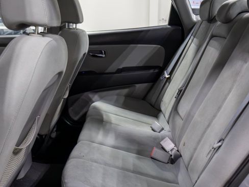 Used 2010 Hyundai Elantra GLS image 14