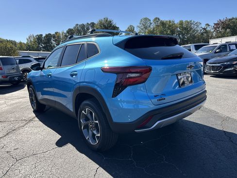 New 2026 Chevrolet Trax LT w/ Driver Confidence Package image 7
