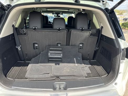 Certified 2024 Nissan Pathfinder Platinum w/ Cargo Package image 24