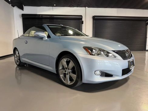 Used 2010 Lexus IS 250C w/ Luxury Pkg RWD image 3