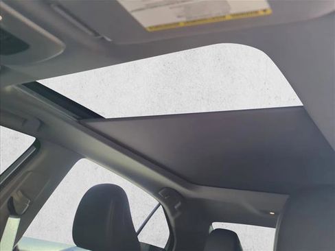 Used 2023 Toyota Camry XSE w/ Navigation Package image 17