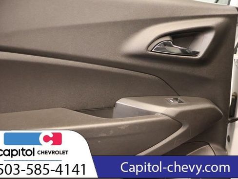 Used 2024 Chevrolet Trax ACTIV w/ Sunroof Package FWD image 32
