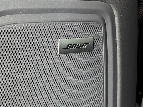 New 2026 Porsche Macan image 28