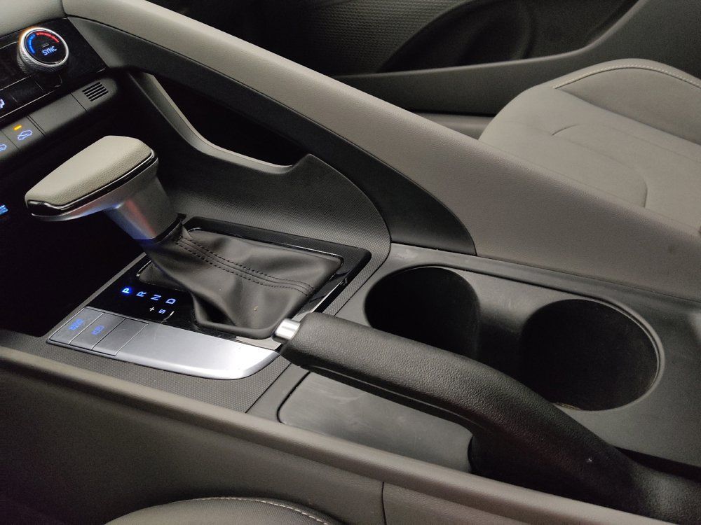 Used 2024 Hyundai Elantra SEL FWD image 26