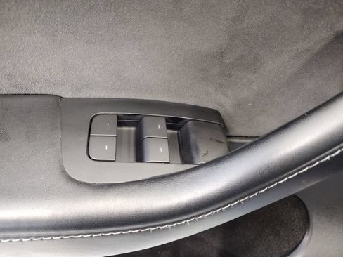 Used 2024 Tesla Model Y Long Range AWD/4WD image 19