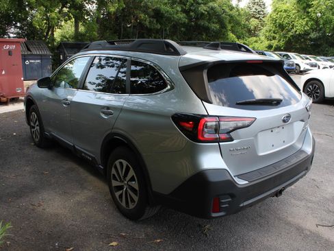 Certified 2022 Subaru Outback Premium AWD/4WD image 6