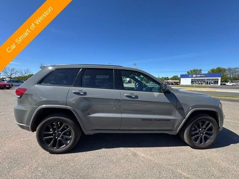 Used 2021 Jeep Grand Cherokee Laredo X AWD/4WD image 8