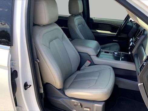 Used 2019 Ford Expedition Limited w/ Equipment Group 302A RWD image 8