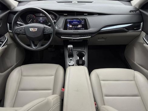 Used 2019 Cadillac XT4 Luxury image 8