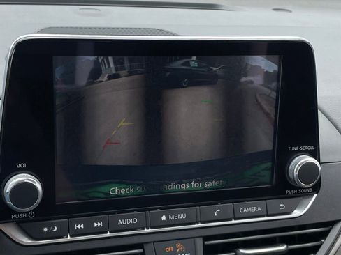 Used 2024 Nissan Altima 2.5 SV image 19