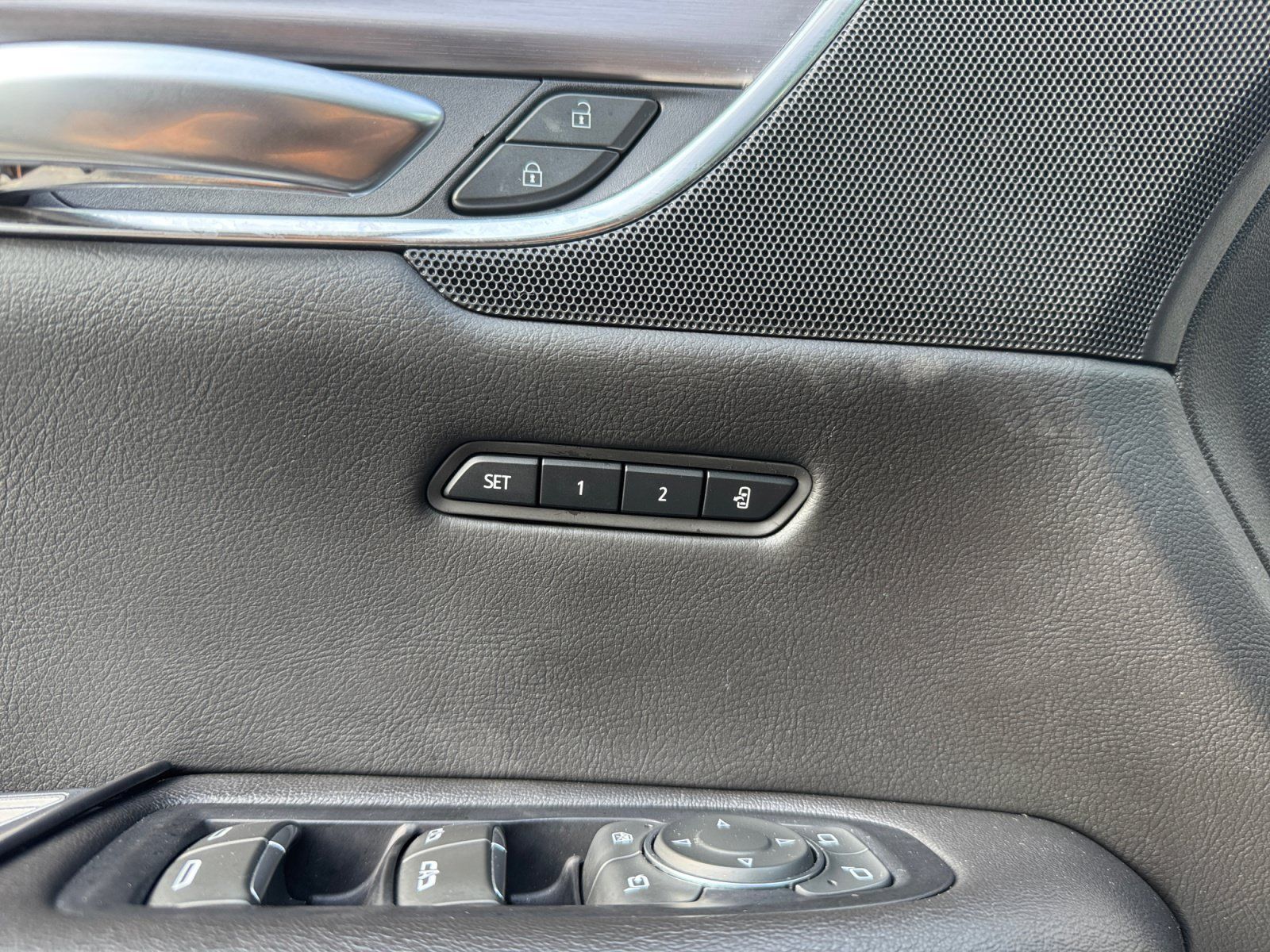 Used 2019 Cadillac XT5 Premium Luxury FWD image 16