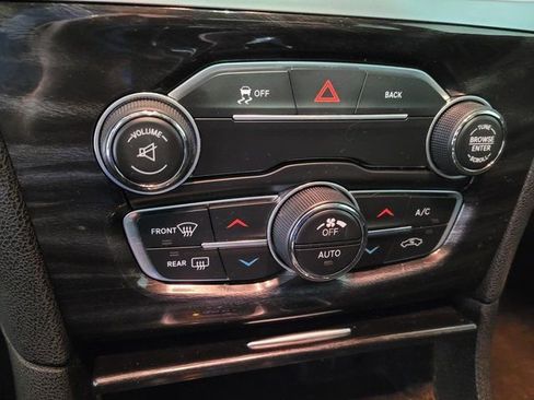 Used 2015 Chrysler 300 Touring w/ Limited Group image 32