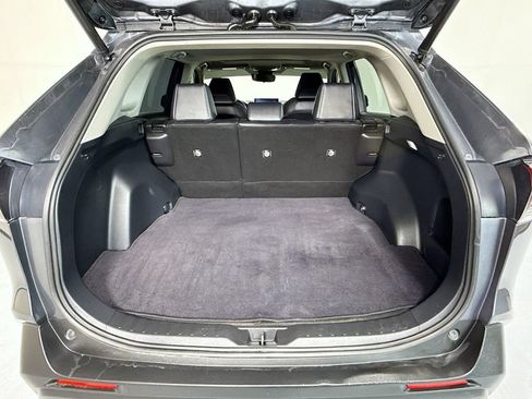 Used 2023 Toyota RAV4 XLE Premium FWD image 28